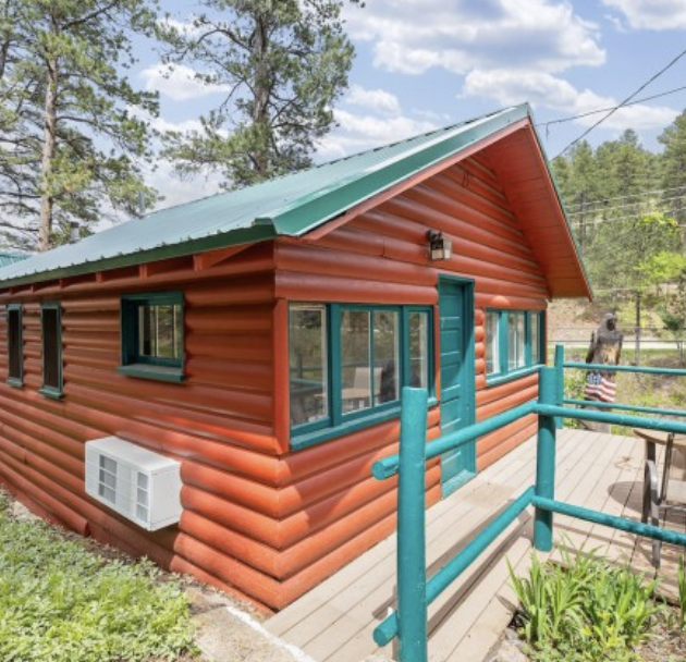 Cabin 7 at Ponderosa Pines Inn and Cabins