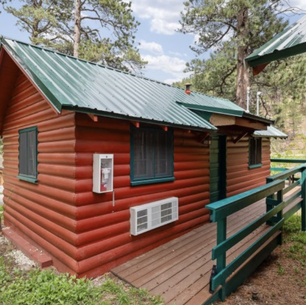 Cabin 8 at Ponderosa Pines Inn and Cabins